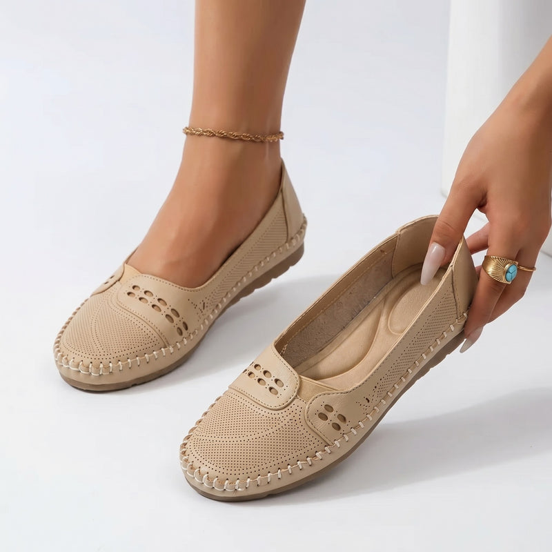 UP::products/flats-beige.jpg