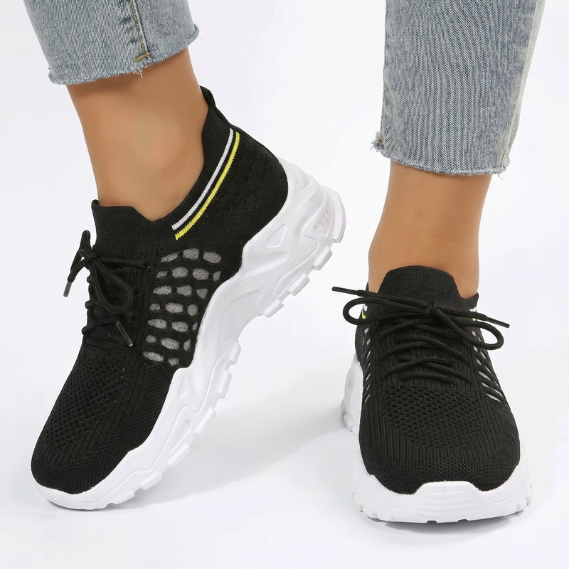 UP::sneaker-black.jpg