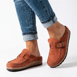 UP::suede-slipon-rust.jpg