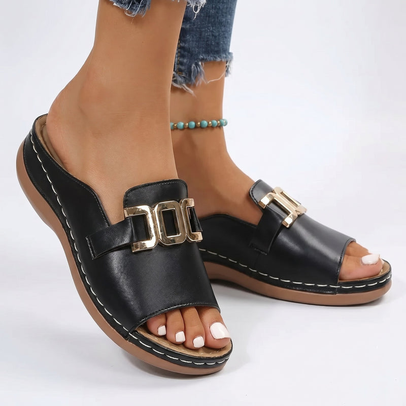 UP::products/wedge-black-1.jpg